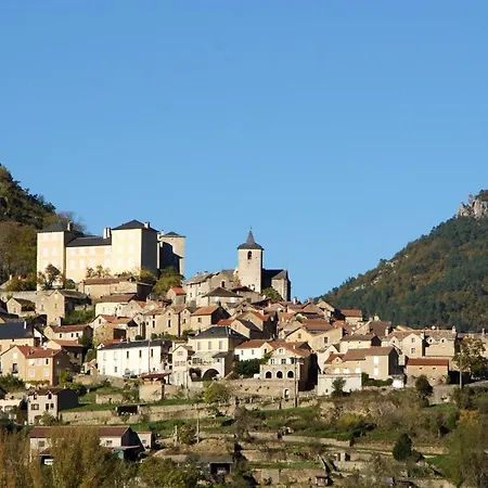 Holiday home Maison Pittoresque A Avec Vue Sur La Montagne Mostuejouls